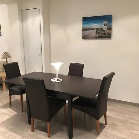 2 Apartment *